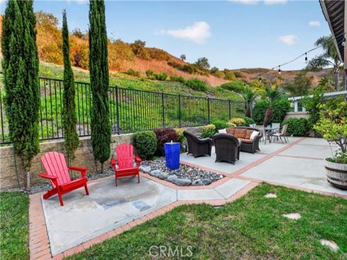 835 S Shanada Court, Anaheim, CA