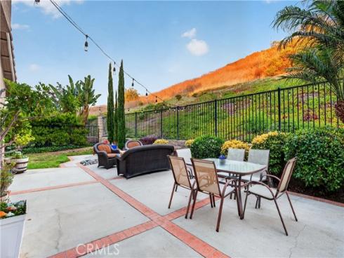 835 S Shanada Court, Anaheim, CA