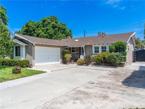 1583 W. Cerritos