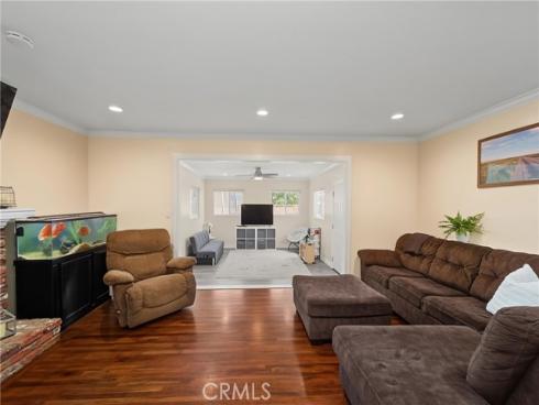 1583 W Cerritos , Anaheim, CA