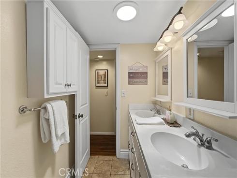 1583 W Cerritos , Anaheim, CA