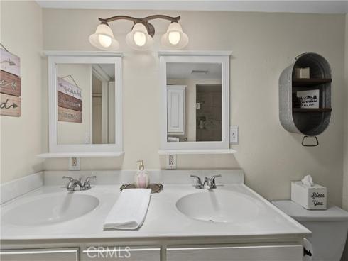 1583 W Cerritos , Anaheim, CA