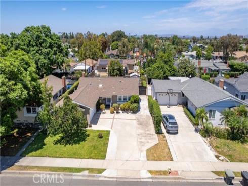1583 W Cerritos , Anaheim, CA