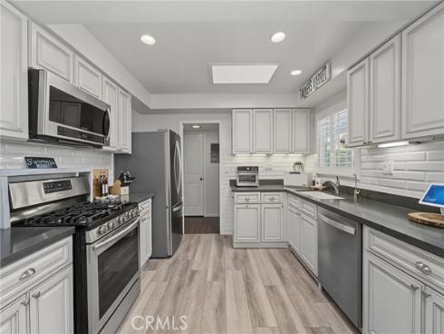 1583 W Cerritos , Anaheim, CA