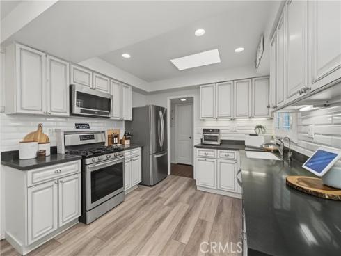 1583 W Cerritos , Anaheim, CA