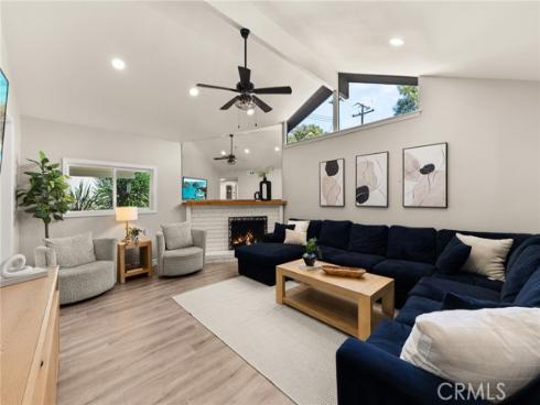 206 N Kennebec  , Anaheim, CA