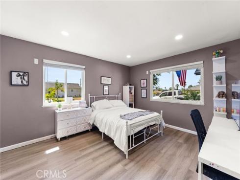 206 N Kennebec  , Anaheim, CA