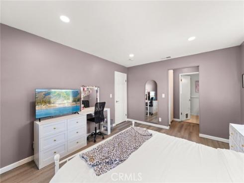 206 N Kennebec  , Anaheim, CA
