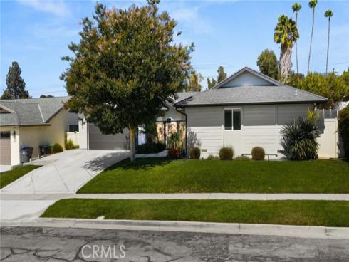 206 N Kennebec  , Anaheim, CA