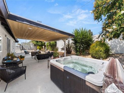 206 N Kennebec  , Anaheim, CA