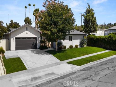 206 N Kennebec  , Anaheim, CA