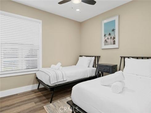 1216 E Clifpark Way, Anaheim, CA