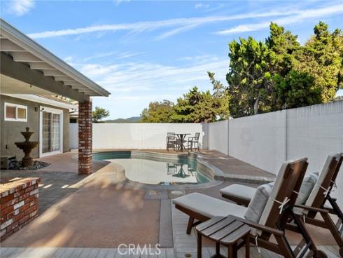 1216 E Clifpark Way, Anaheim, CA