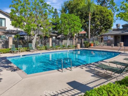 1364 N Schooner  76  Lane, Anaheim, CA