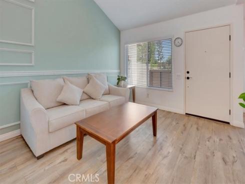 1364 N Schooner  76  Lane, Anaheim, CA
