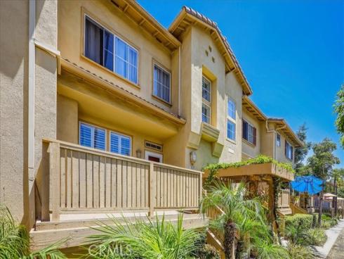 315 W Summerfield   Circle, Anaheim, CA