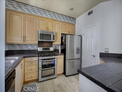 315 W Summerfield   Circle, Anaheim, CA