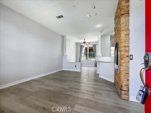 315 W Summerfield   Circle, Anaheim, CA
