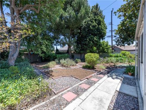2115 E South Redwood Dr , Anaheim, CA