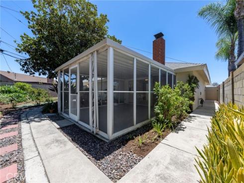 2115 E South Redwood Dr , Anaheim, CA