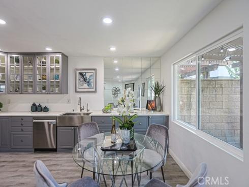 2640 W Meadowview , Anaheim, CA