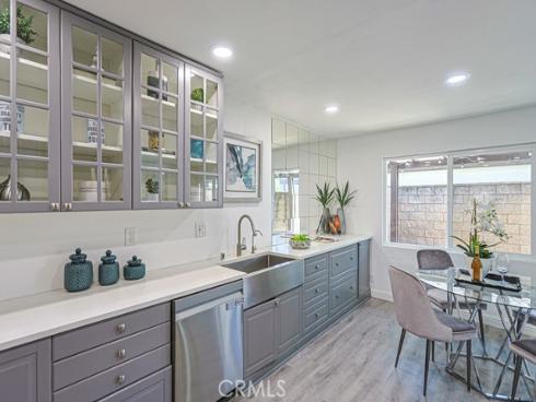 2640 W Meadowview , Anaheim, CA