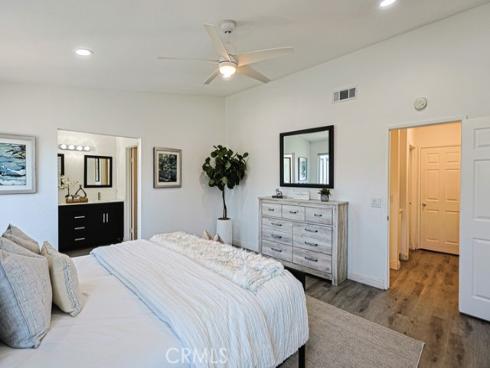 2640 W Meadowview , Anaheim, CA