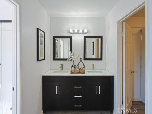 2640 W Meadowview , Anaheim, CA