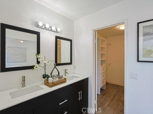 2640 W Meadowview , Anaheim, CA