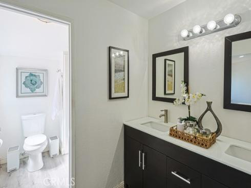 2640 W Meadowview , Anaheim, CA