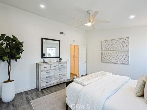 2640 W Meadowview , Anaheim, CA
