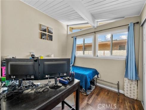1146 W Claredge , Anaheim, CA