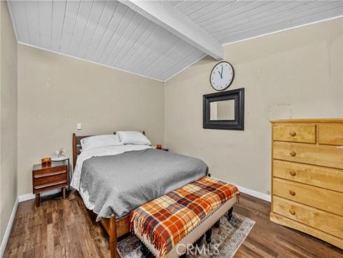 1146 W Claredge , Anaheim, CA