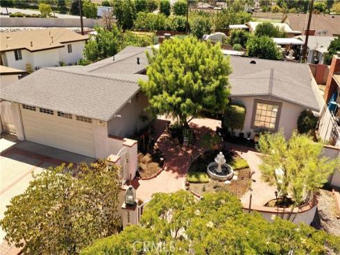 1146 W Claredge , Anaheim, CA
