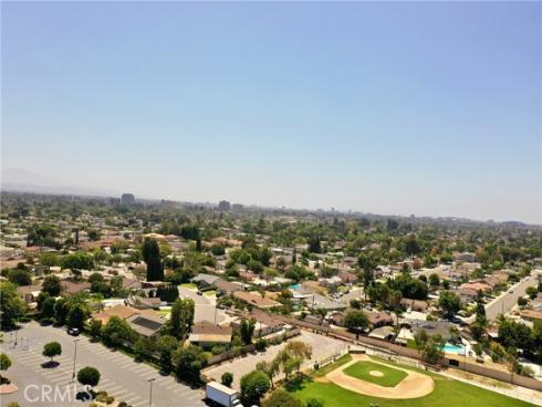 1146 W Claredge , Anaheim, CA