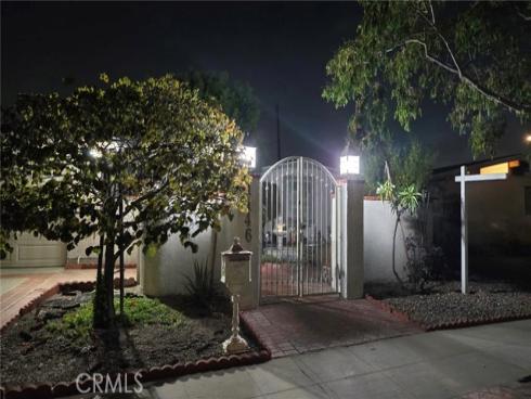 1146 W Claredge , Anaheim, CA