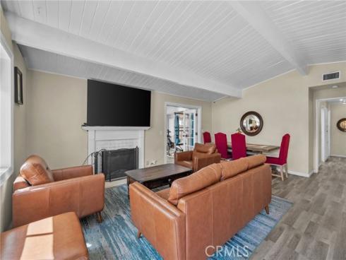 1146 W Claredge , Anaheim, CA