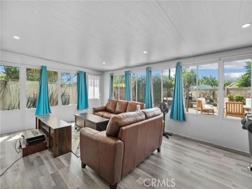1146 W Claredge , Anaheim, CA