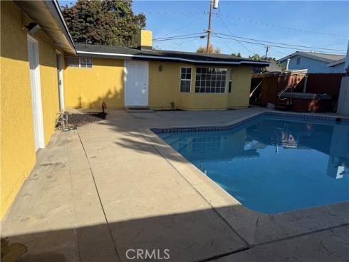 2435 W Broadway , Anaheim, CA