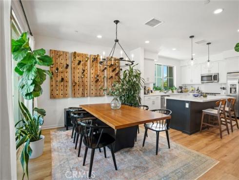 633 S Motif , Anaheim, CA