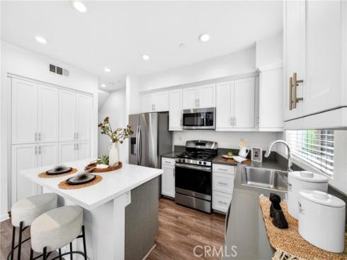 156 N Orange , Brea, CA