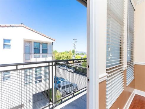596 S Brea Boulevard, Brea, CA