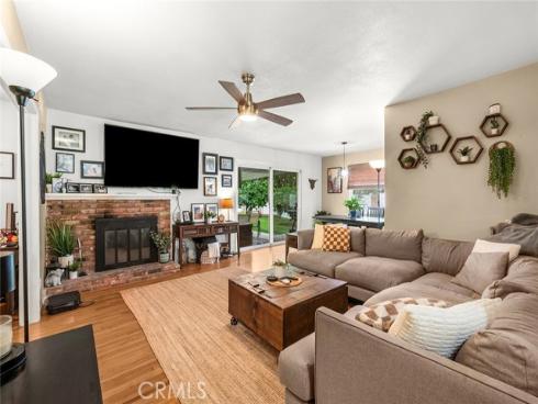 375 Cedar , Brea, CA