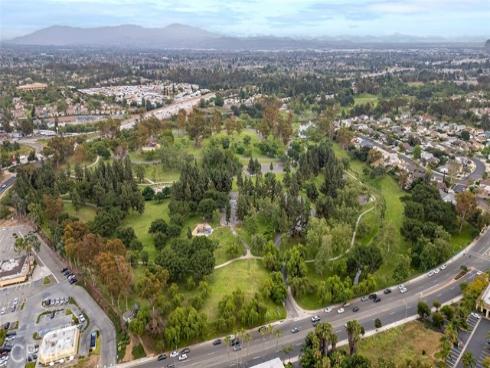 375 Cedar , Brea, CA