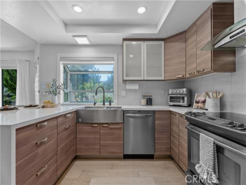 948 Malibu Canyon , Brea, CA