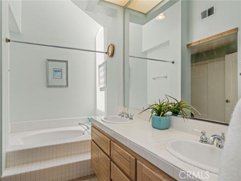 860 E Chisholm   Court, Brea, CA