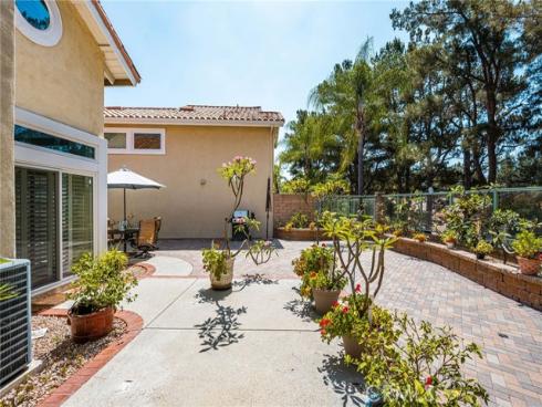 860 E Chisholm   Court, Brea, CA