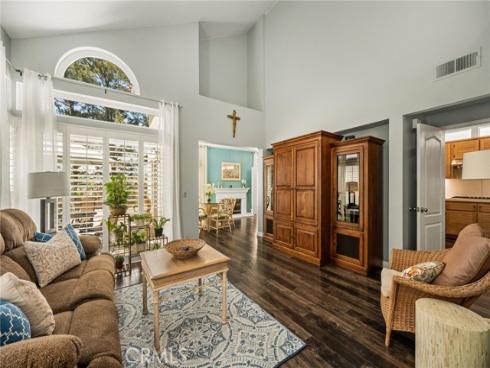 860 E Chisholm   Court, Brea, CA