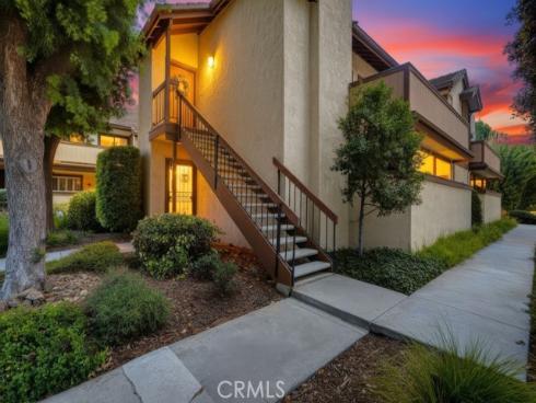 640 N. Brea 68