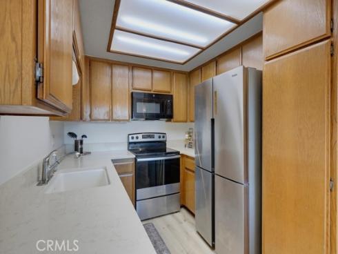 640 N Brea 68 , Brea, CA